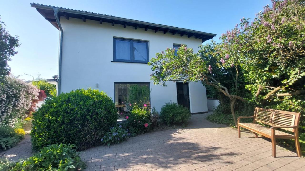 Adenauer Zwoelf - Das 5 Sterne Ferienhaus Mit Sauna Und Garten Am Eifelsteig Kerpen  Bagian luar foto