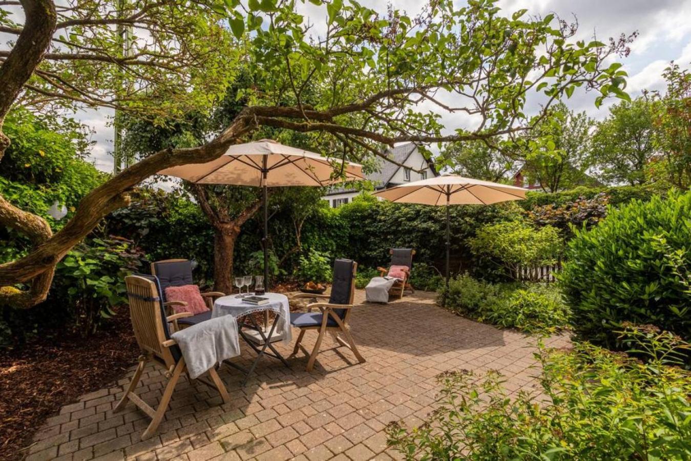Adenauer Zwoelf - Das 5 Sterne Ferienhaus Mit Sauna Und Garten Am Eifelsteig Kerpen  Bagian luar foto